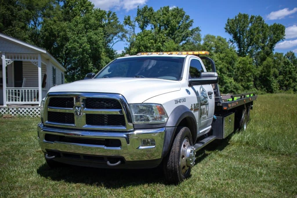 Roadside Emergency Flat Tire Service